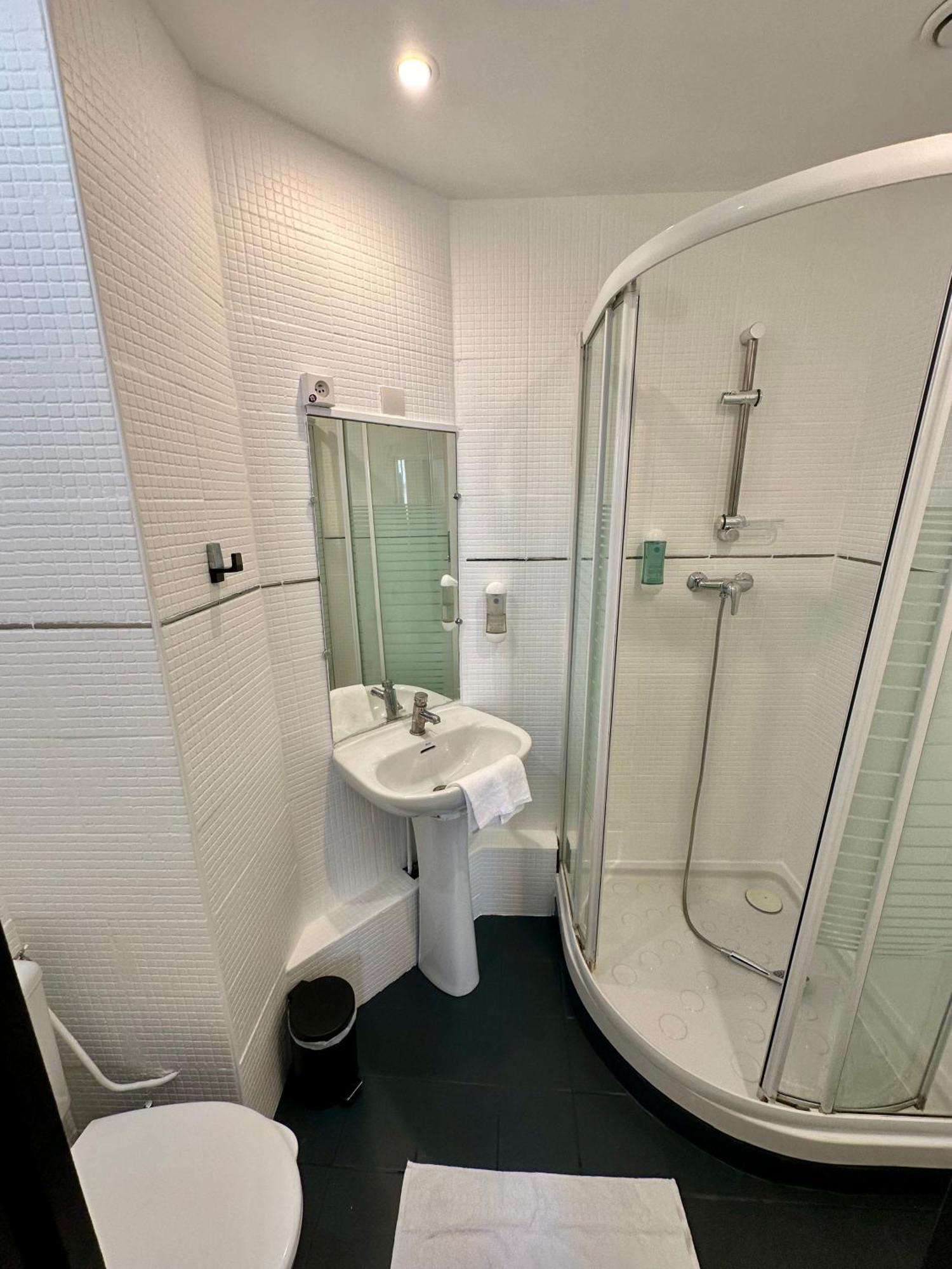 Hotel Victor Hugo Clamart Ngoại thất bức ảnh