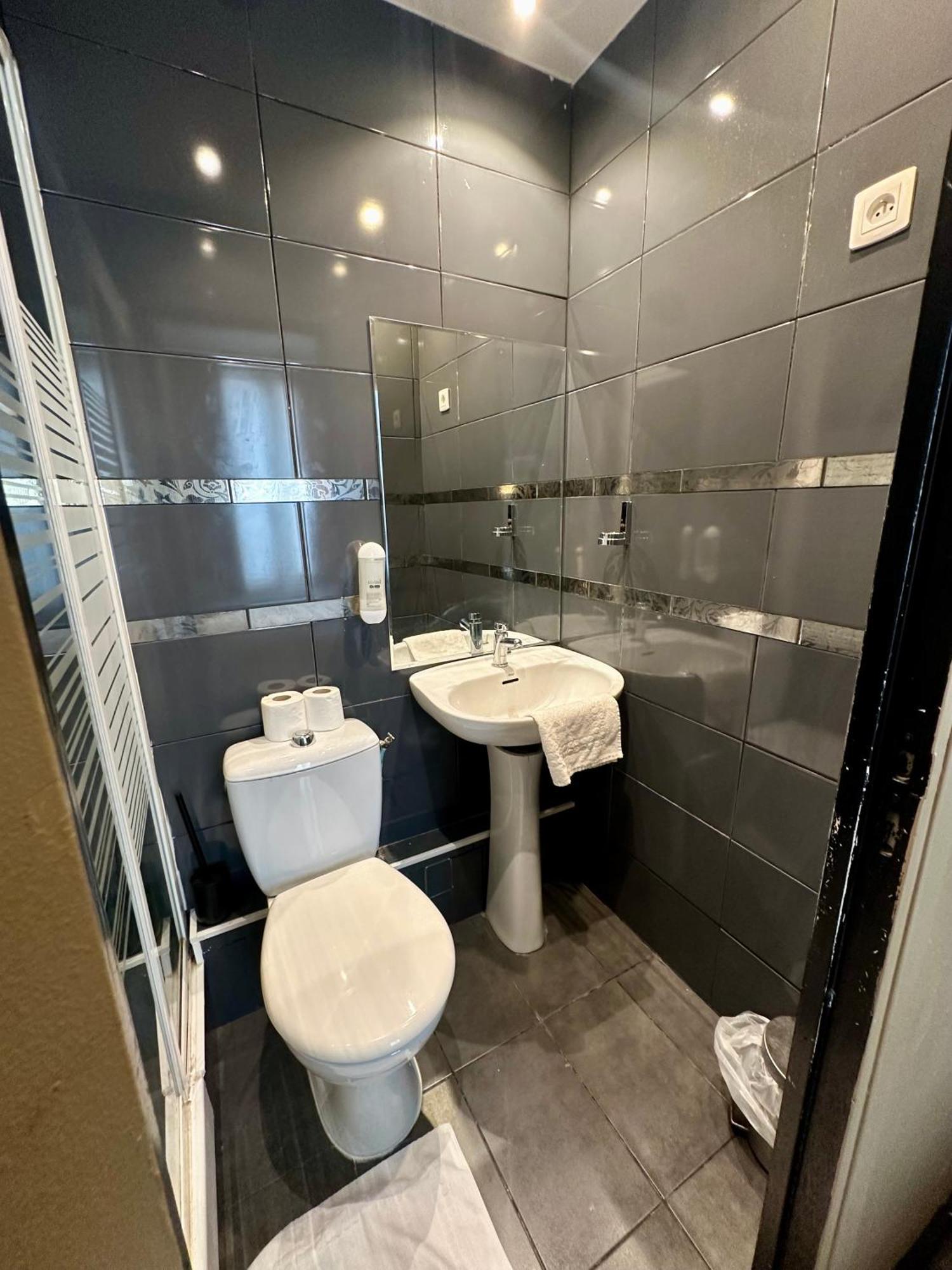 Hotel Victor Hugo Clamart Ngoại thất bức ảnh